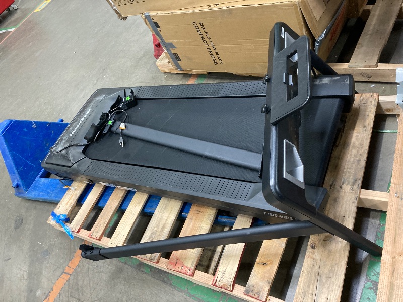 Photo 1 of ***DAMAGE -NON-FUNCTIONAL -SELLING AS PARTS ONLY*** NordicTrack T Series 5 Starter Treadmill for Real Results   ***SCUFFS/SCRATCHES, NOT IN BOX***