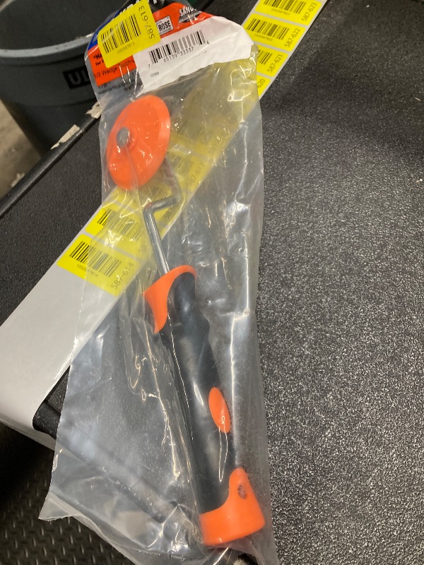 Photo 1 of 1/2" Wedge Touch-Up Roller