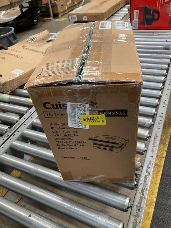 Photo 1 of ***NON FUNCTIONAL*THIS ITEM SOLD FOR PARTS ONLY***
Cuisinart Griddler Indoor Grill, Panini Press, Sandwich Maker & More, 5-in-1 Grilling, Dishwasher-Safe Nonstick Cooking Plates, GR-4NNAS, Stainless Steel***NON FUNCTIONAL*THIS ITEM SOLD FOR PARTS ONLY***
