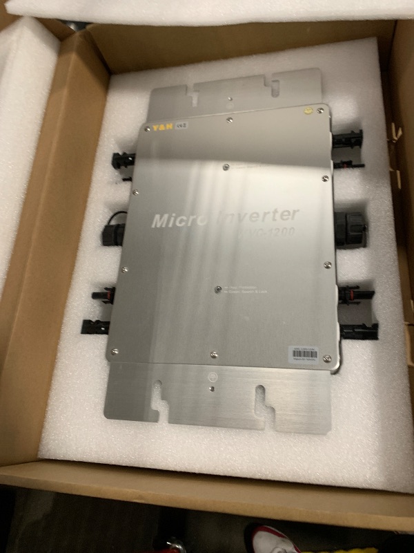Photo 1 of ** SOLD AS IS, NO REFUND/RETURN** SEE COMMENTS!
Y&H 1200W Solar Grid Tie Micro Inverter with AC Data Monitoring Display Screen Waterproof IP65 MPPT DC28-50V PV Input AC80-160V Output for 36V Solar Panel