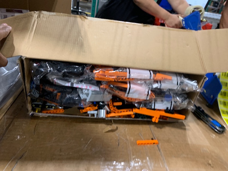 Photo 1 of **MISSING PARTS**
Mould King Heavy Truck Engine with Transmission, Engine Model Kit that Runs, Engines Building Blocks Set for Adults with Battery and Motor, STEM Toy for Teen Youth (3236 PCS)