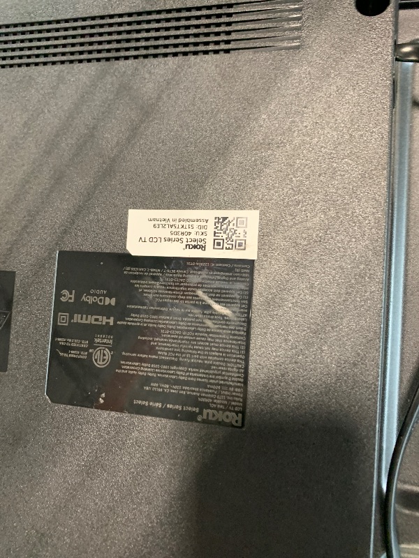 Photo 1 of *** MINOR SCRATCHES **** Roku Smart TV – 40-Inch Select Series, 1080p Full HD TV – Roku TV with Voice Remote – Flat Screen LED Television with Wi-Fi for Streaming Live Local News, Sports, Family Entertainment