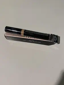 Photo 1 of 
Deep Beige MK Perfecting Concealer