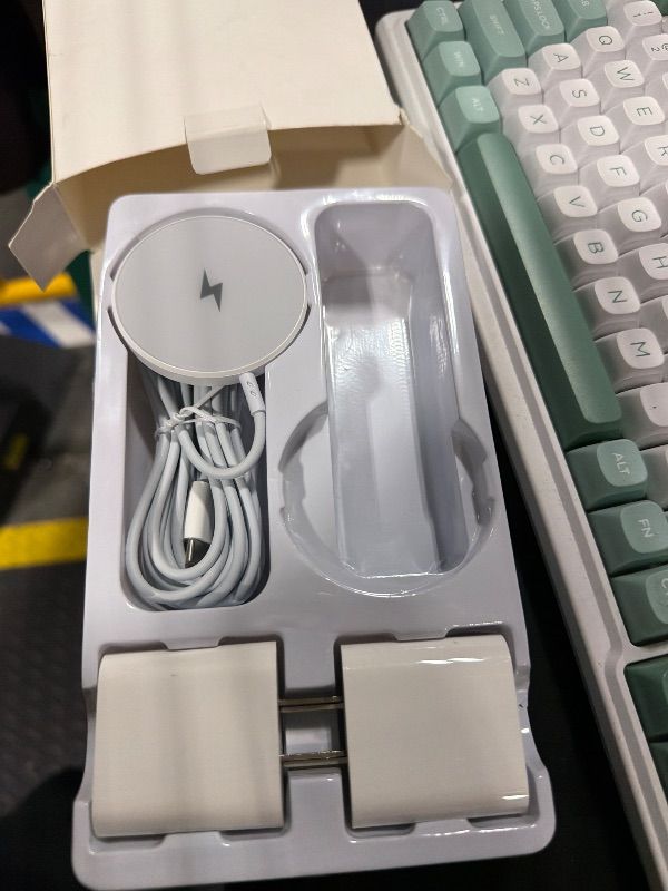 Photo 1 of ****PARTIAL SET, 1 PCS ONLY****
6FT Wireless Charger Magnetic for iPhone Charger,2Pack Fast Mag-Safe Charging for iPhone Wireless Charger, Long Pad for iPhone 17 Pro Max/Air/17e/16e/16Pro/15/14/13/12/AirPods4/3/Pro3/2