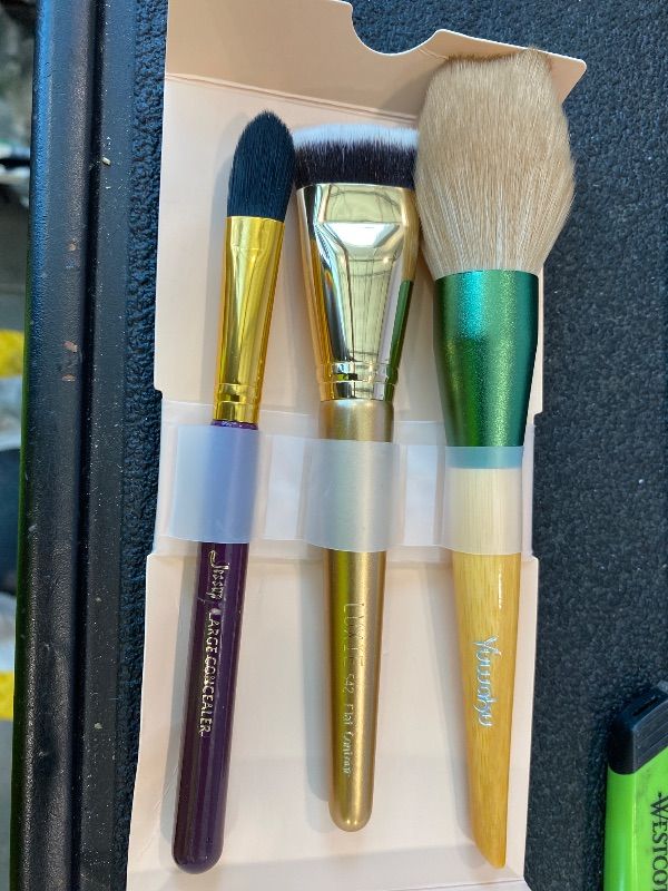 Photo 1 of [Stock Photo for Reference, Item Similar]
SIMILAR ITEM!! LOOK AT ITEM PICTURE BK Beauty Core Complexion Trio Makeup Brushes Set (3PC) – Foundation, Concealer, and Blending Brushes for Liquid, Cream & Powder – Vegan, Cruelty-Free, Ultra-Soft Face Makeup Br