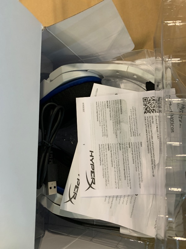 Photo 1 of **MISSING USB PORT** HyperX HHSS1C-KB-WT/G Cloud Stinger Core – Wireless Gaming Headset, for PS4, PS5, PC, Lightweight, Durable Steel Sliders, Noise-Cancelling Microphone - White