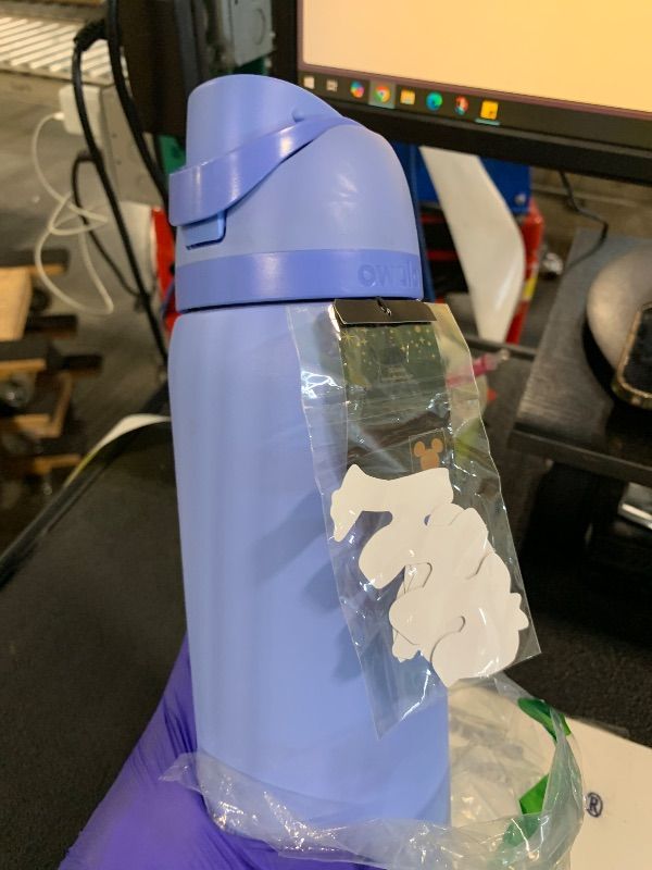 Photo 1 of **SOLD AS IS NO REFUND/RETURN** SEE COMMENTS!~
Owala Disney Princess FreeSip Insulated Stainless Steel Water Bottle with Straw for Sports and Travel, BPA-Free Sports Water Bottle, 24 oz, Cinderella