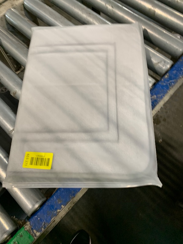 Photo 1 of ***ONLY ONE PIECE*** Airsell Bathroom Rugs and Bath Mat, Extra Soft Absorbent Quick Dry Non-Slip Backing, Bathroom Mat Set for Shower(Grey?H1 Mat? - 24 x 16 Inch - 1 Pack)
