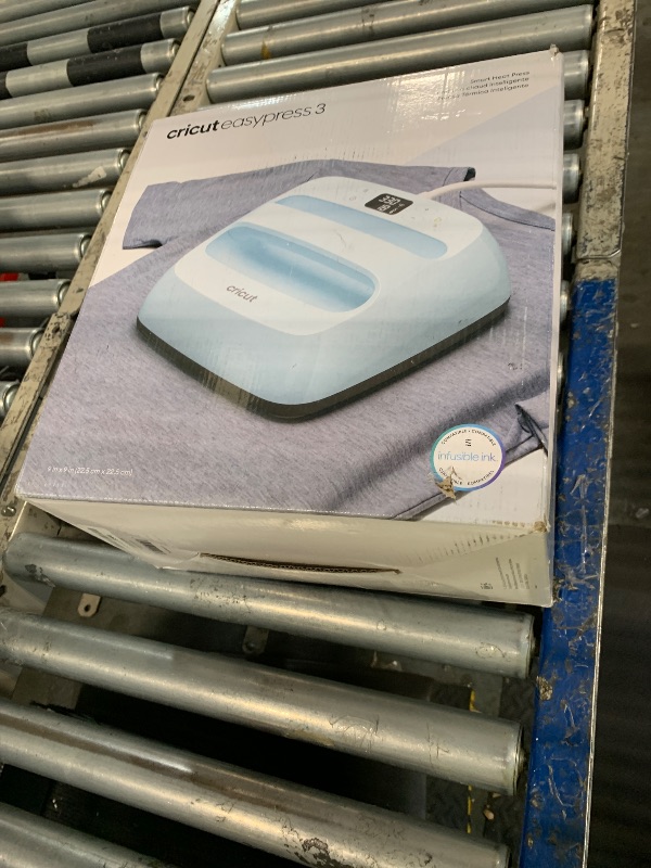 Photo 1 of **SOLD AS IS NO REFUND/RETURN** SEE COMMENTS!~
Cricut EasyPress® 3-9 in x 9 in