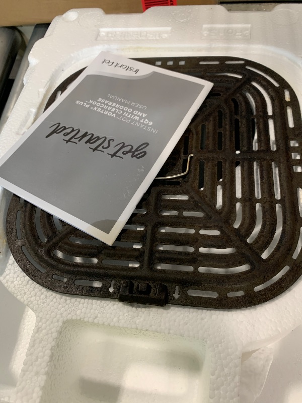 Photo 1 of **ITEM IS DIRTY**
Instant Pot Vortex Plus 6QT Air Fryer with Odor Erase Technology,6-in-1 Functions that Crisps,Roasts, Broils,Dehydrates, Bakes & Reheats, 100+In-App Recipes, from the Makers of Instant Pot,1700W,Black
