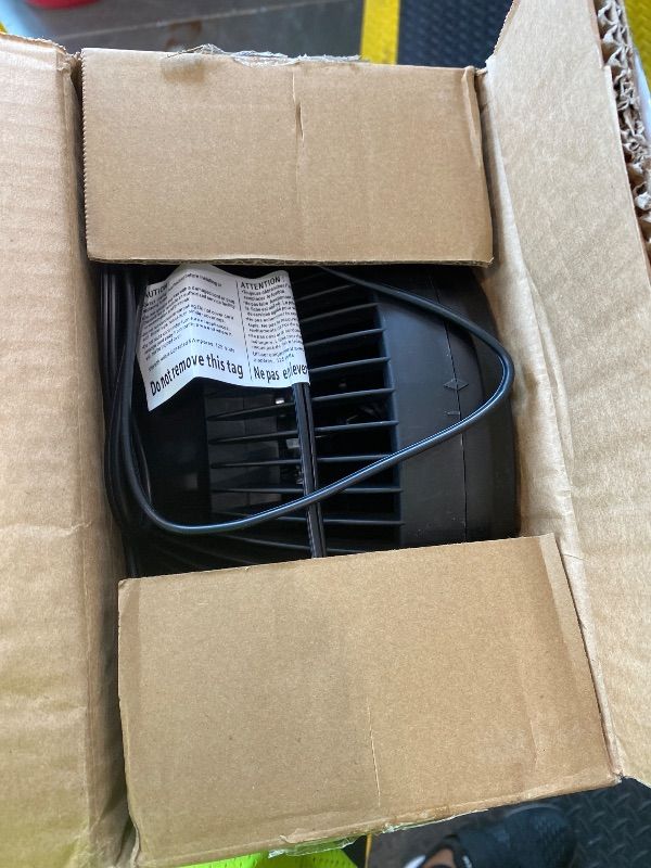 Photo 1 of **UNTESTED**
Amazon Basics Air Circulator Desk Fan for Bedroom, Home and Office, 90-Degree Tilt Head, 3 Speed Settings, Cooling, 35 Watts, Black, 11.1"W x 6.3"D x 10.9"H