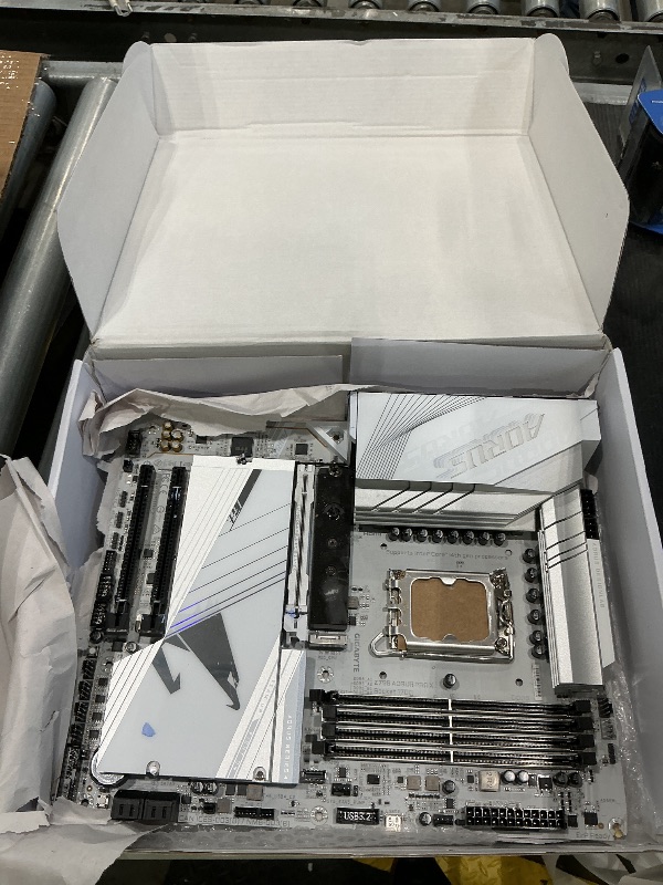View 2 of *FOR PARTS ONLY*
Gigabyte Z790 AORUS PRO X Motherboard - Supports Intel 14th Gen CPUs, 18+1+2 Phases VRM, up to 8266MHz DDR5 (OC), 1xPCIe 5.0 + 4xPCIe 4.0 M.2, Wi-Fi 7, 5GbE LAN, USB 3.2 Gen 2x2