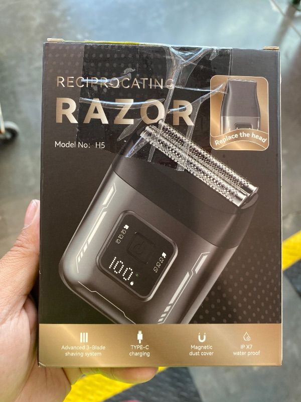 Photo 1 of *MISSING PARTS - See Clerk Notes*
Foil Shaver for Men Scrorui Cordless Electric Razor with High-Speed Dual Blades, Rechargeable USB-C, IPX6 Waterproof & Travel-Friendly