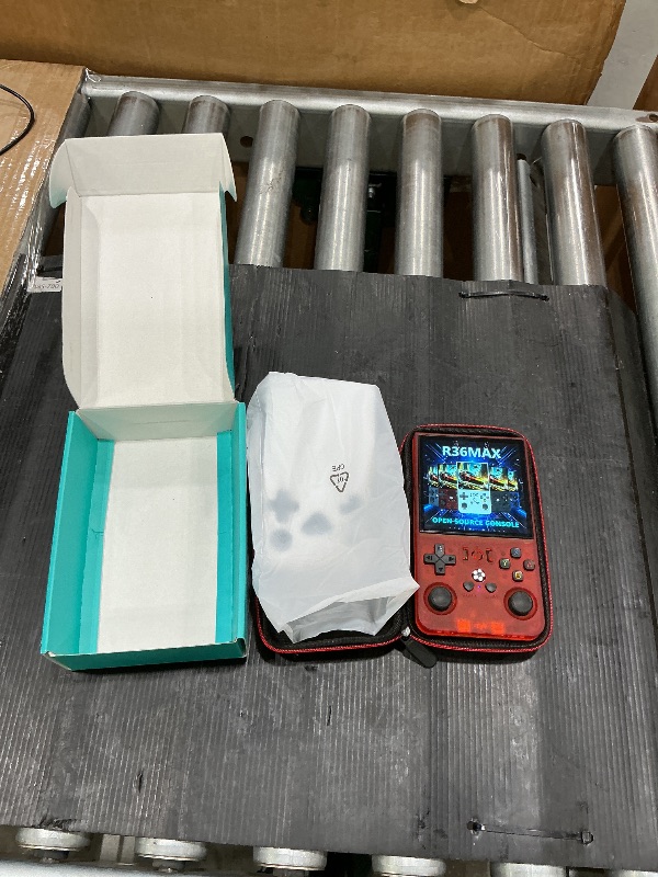 Photo 1 of ** WHITE**
R36 Max Retro Gaming Console, Retro Handheld Console 4.0'' Screen Linux System, 64G TF Card, 4000mAh Rechargeable Portable Pocket Arcade, Red