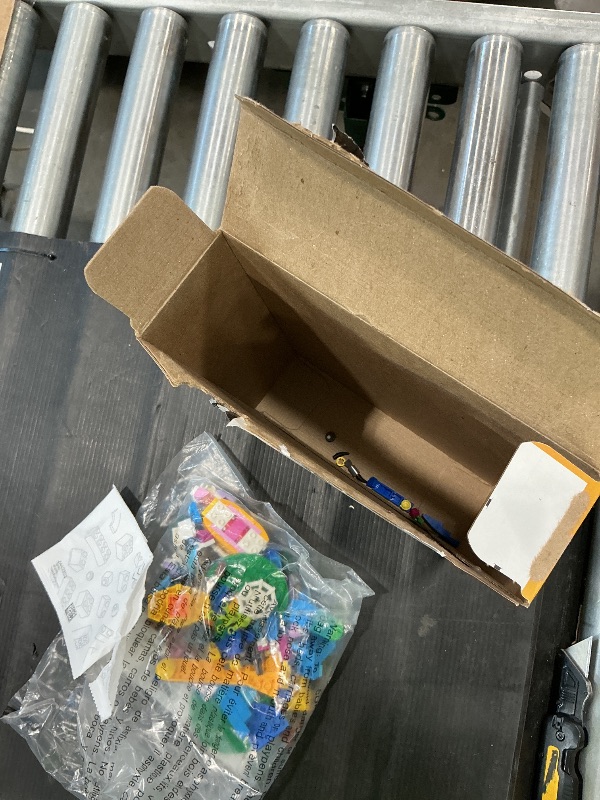 Photo 1 of *MISSING PARTS*
LEGO Creator 3 in 1 Exotic Parrot Building Toy Set, Transforms to 3 Different Animal Figures - from Colorful Parrot, to Swimming Fish, to Cute Frog, Creative Toys for Kids Ages 7 and Up, 31136