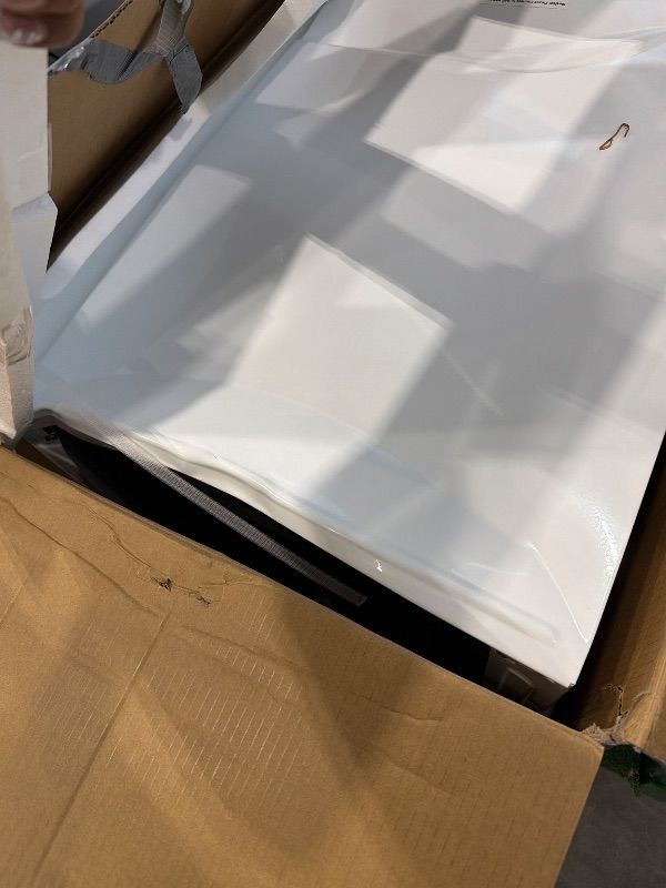 Photo 1 of **USED - MINOR DAMAGE**
6000 BTU Window Air Conditioner, u-Shaped Energy Saving Window AC Unit with WiFi, Remote Control, Cools Up to 269 Sq.ft., Ultra Quiet Operation, for Office, Bedroom, Kitchen