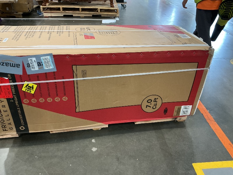 Photo 1 of *UNTESTED*
Frigidaire 7.0 Cu. Ft. Upright Convertible Fridge/Freezer, Reversible Door, Removable Glass Shelves, Adjustable Controls, Platinum Finish BRAND NEW ITEM STILL IN SECURITY STRAPS
