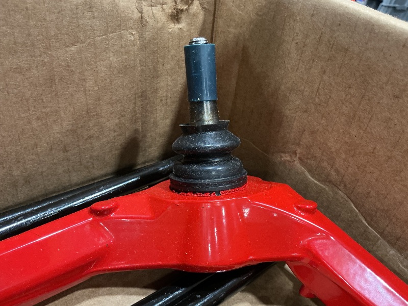 Photo 1 of *MISSING PARTS - see clerk notes*
Rough Country 3" Suspension Lift Kit w/M1 Struts for 09-13 F-150 4WD - 54440RED