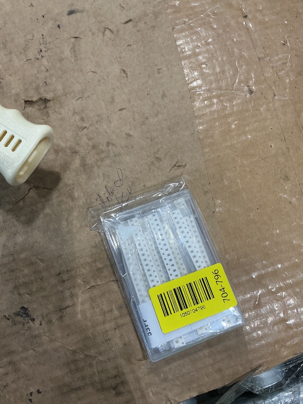 Photo 1 of 0805 SMD Capacitor Kits 30values*20pcs=600pcs 1PF-10uF mlcc Multilayer Ceramic Chip Capacitors