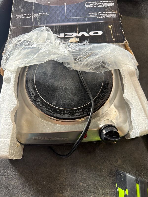 Photo 1 of ***USED**
OVENTE Electric Countertop Single Burner, 1000W Cooktop with 7.25 Inch Cast Iron Hot Plate, 5 Level Temperature Control, Compact Cooking Stove and Easy to Clean Stainless Steel Base, Silver BGS101S