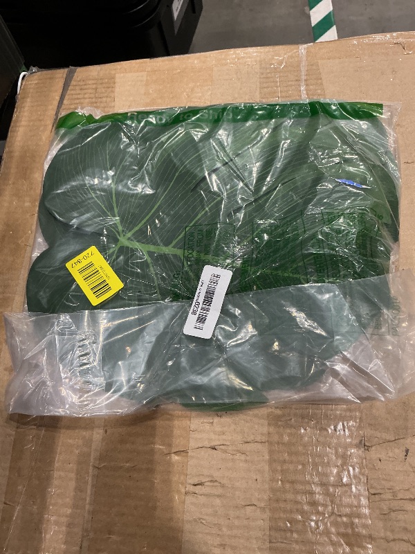 Photo 1 of 100Pcs Palm Leaves Artificial Tropical Monstera Plant Fake Leaves Safari Birthday Decorations,Jungle Theme Party Supplies,Faux Green Leaf for Hawaiian Luau Tiki Aloha Beach BBQ Table Decoration 3 Size