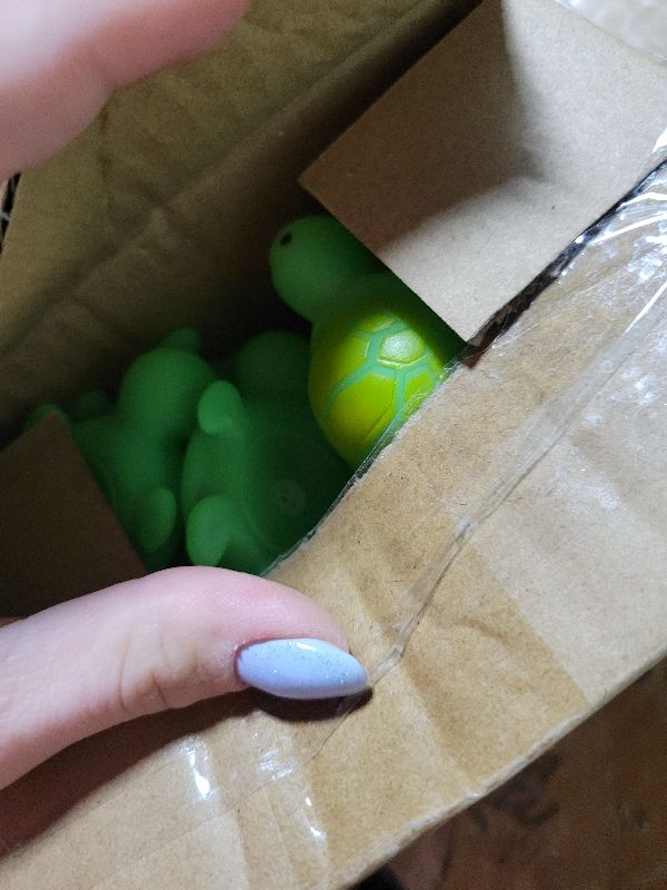 Photo 1 of 25PCS Rubber Turtle Bath Toys Glow in The Dark Green Floating Squeaky Sea Turtle Rubbe Toys, Cute Screaming Sound Rubber Turtle Bulk for Bath Shower Swimming Pool Birthday Beach Decor