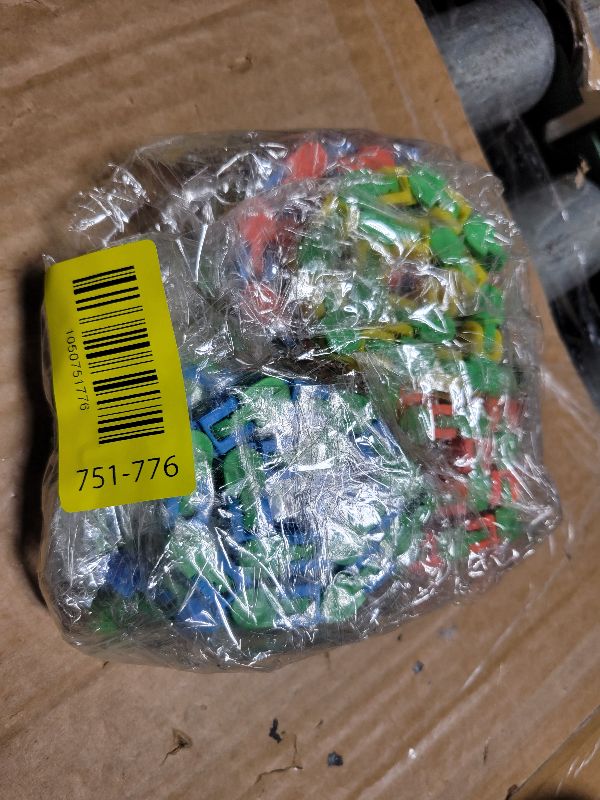 Photo 1 of 20pcs Random 24 Links Wacky Tracks Snap and Click Fidget Toys, Finger Sensory Toys, Snake Puzzles for Stress Relief, Party Bag Fillers, Random Color, Carnival Gift