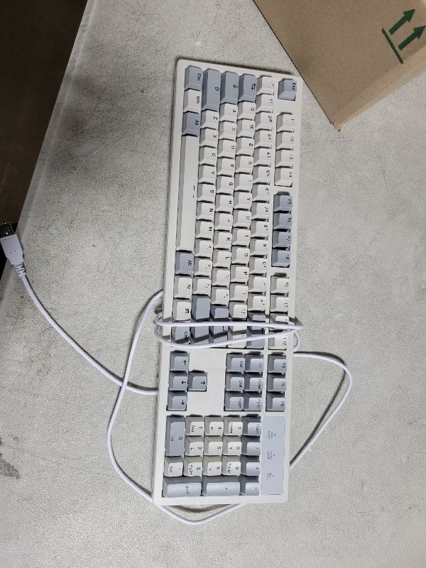 Photo 1 of 108M, Wired Mechanical Full-Size USB Keyboard - Brown Tactile Switch - Classic Retro Gray/White Color - US English
Amazon's Choice
