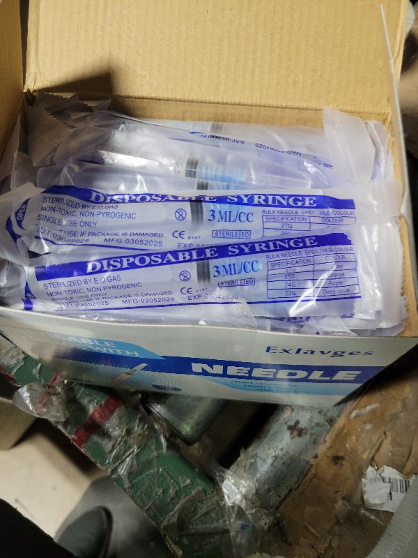 Photo 1 of 100 Pack Disposable 3ml/cc Lab Syringes with 23Ga 1 Inch Needle Luer Lock, Individually Sealed Packed