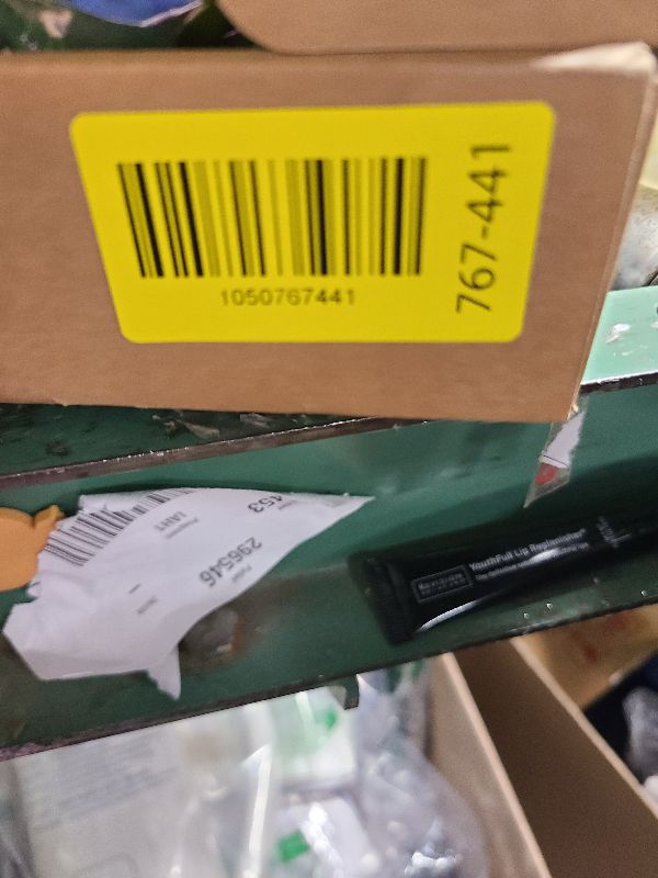 Photo 1 of 20Pcs Italian Ruscus Greenery, 23" Artificial Silk Stems Garland w/Green Leaf Vines Bendable Faux Hanging Plants Spray for DIY Wedding Arch Bouquet Table Centerpieces Vase Filler and Home Indoor Decor