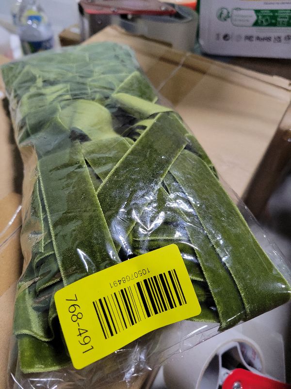 Photo 1 of 12Pcs Green Velvet Ribbon Bows Christmas Tree Decorations,5in x 10in Xmas Ornaments for Tree Home Party Front Door Wreath Garland Holiday Decor