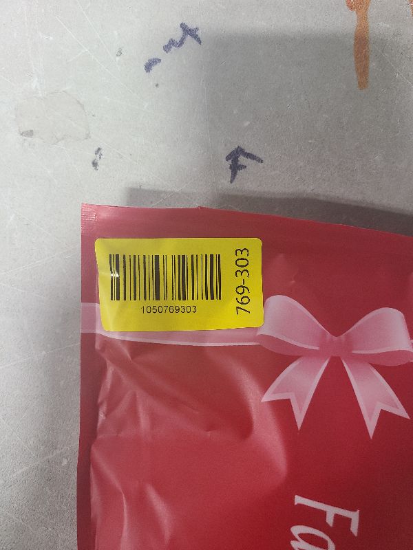 Photo 1 of 122Pieces Tipless Piping Bags - 100pcs Disposable Piping Pastry Bag for Royal Icing/Cookies Decorating - 10 Pastry Bag Ties,10 Clips &2 Scriber Needle - Best Cookie/Cake Decorating Tools (14 inch)