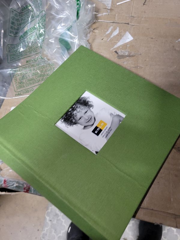 Photo 1 of 

KOLO Small Photo Album 4x6 200 Photos Linen Cover Picture Book with Horizontal Pockets for Wedding Family Anniversary and Baby (Green)
