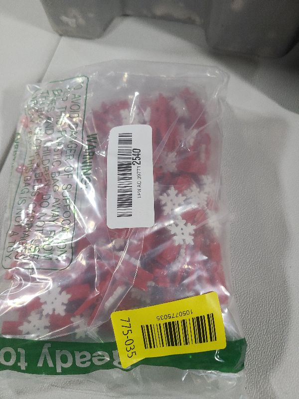 Photo 1 of 100pcs Christmas Wood Clips Xmas Snowflake Clothespins DIY Photo Pegs Hanging Clips for Party Favors Home School Art Craft Decor (Red)