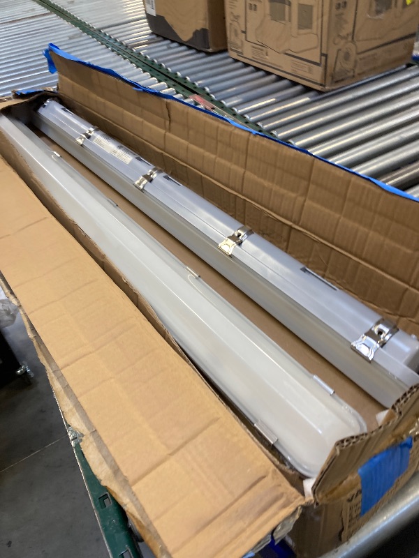 Photo 1 of 4FT LED Vapor Tight Light 60W/50W/40W,3000K/4000K/5000K CCT Selectable 7800lm (150W Eq.) IP65 Waterproof Outdoor Shop Light LED Vapor Proof Fixture for Garage Shop Barn Basement ETL 4-Pack