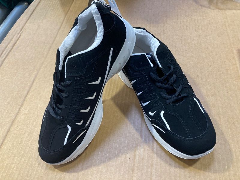 Photo 1 of Size 11--Men's Mission Ridge Lace up Athletic Shoe