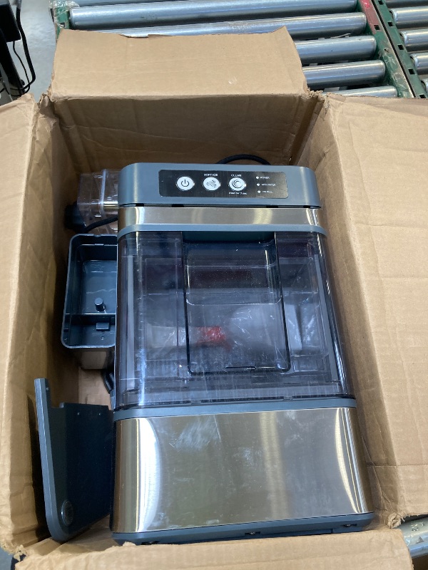 Photo 1 of nugget ice maker 44lbs/24h with 0.8 gallon tank self cleaning portable coutertop ice maker. 