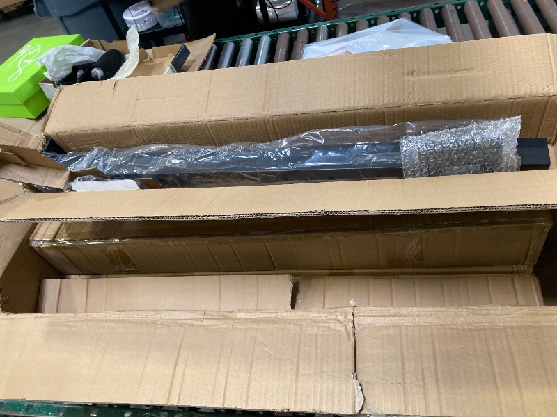 Photo 1 of 4 pack metal garden and farm post with metal wire