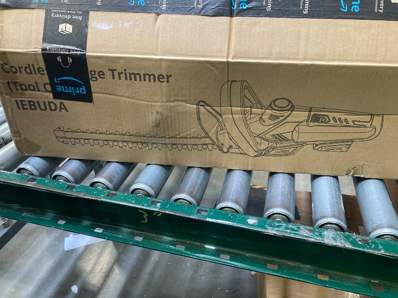 Photo 1 of coordless hedge trimmer. no battery 