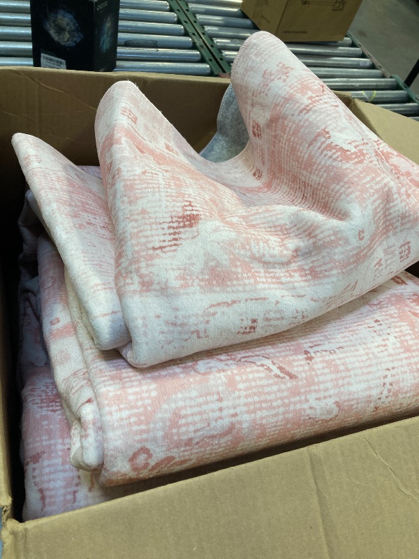 Photo 1 of XL are rug  pink
