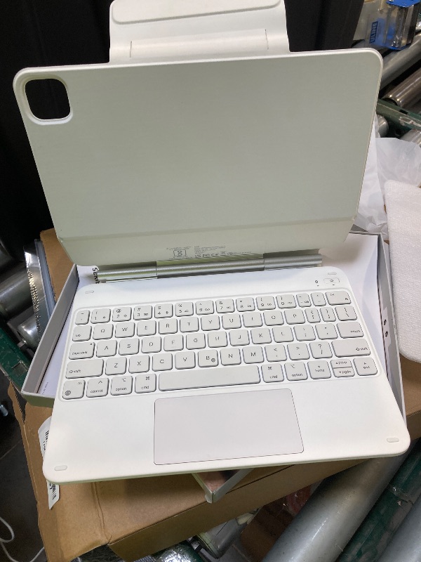 Photo 1 of ESR iPad Air 11 inch Case with Keyboard (M3,2025/M2,2024), iPad Pro 11 & iPad Air 5/4 Magic Case, Easy-Set Floating Cantilever Stand, Precision Multi-Touch Trackpad, White?NOT for iPad Pro 11 M4?