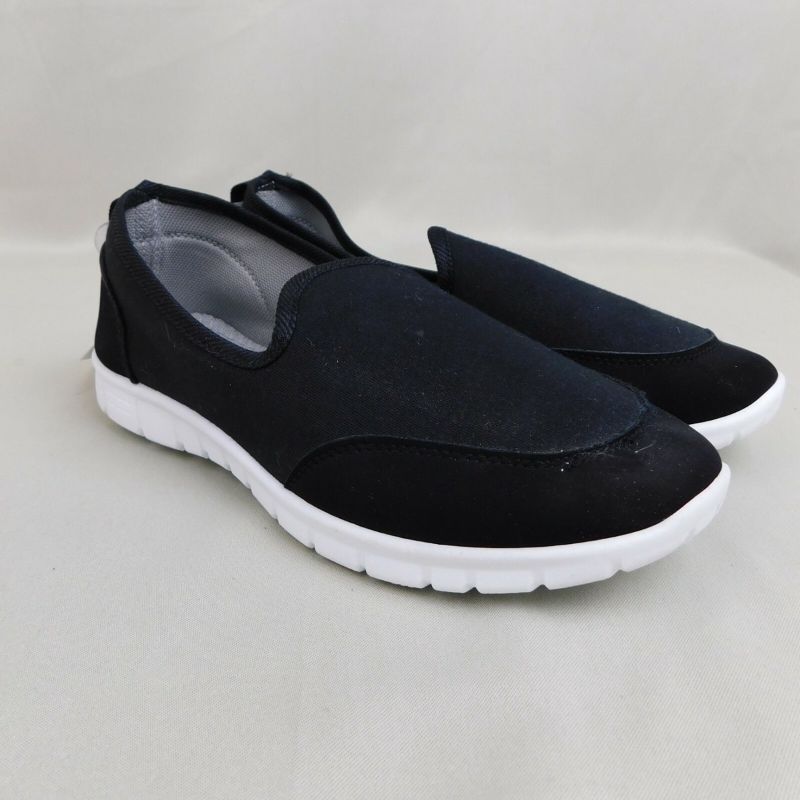 Photo 1 of Bobbie Brooks Stretch Slip-on Athletic Shoes Womens Size 8 Black NEW
