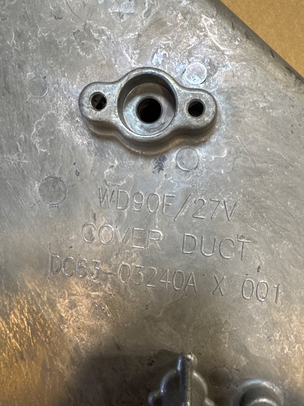 Photo 1 of Box of 8 Cover Ducts (DC63-03240A)