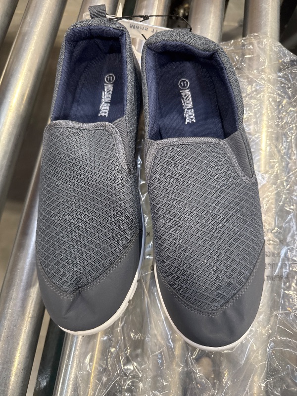 Photo 1 of Mens Zone Pro Slip on Athletic Shoe Size 11