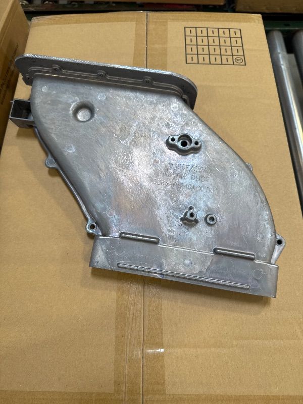 Photo 1 of Box of 8 Cover Ducts (DC63-03240A)