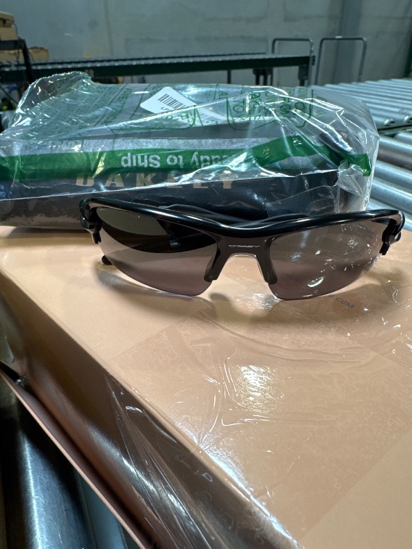 Photo 1 of Oakley Unisex Child Oj9008 Flak Beta Xxs Sunglasses, Polished Black/Prizm Black, 58 Mm US