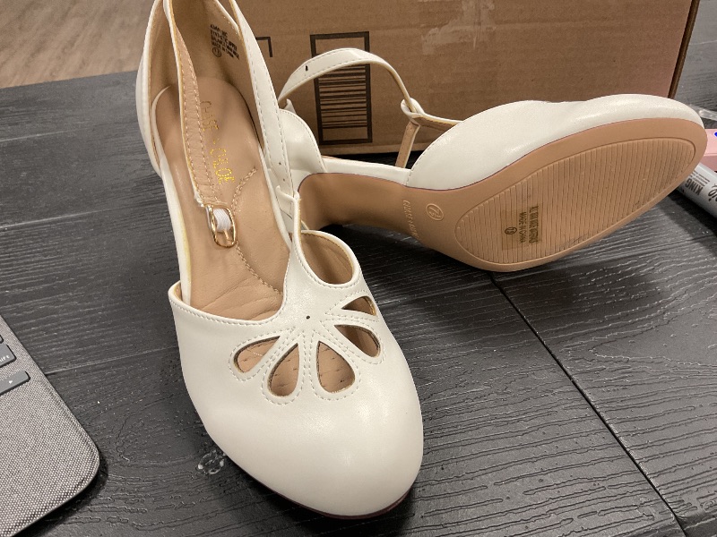 Photo 1 of Chase & Chloe Women Mary Jane Oxford Pumps - Cute Low Kitten Heels - Retro Round Toe Shoe with Ankle Strap size 7.5