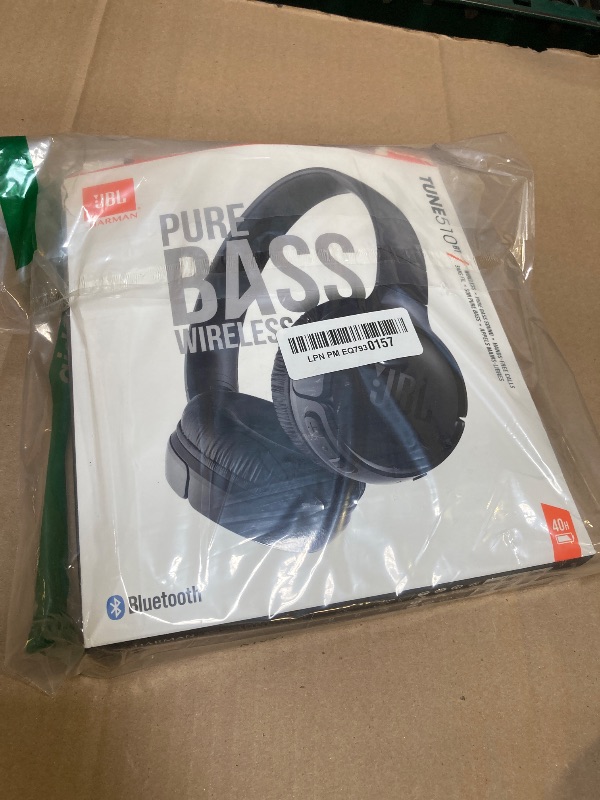 Photo 1 of JBL Tune 510BT - Bluetooth headphones with up to 40 hours battery, microphone for call, foldable and comfortable, Android and iOs compatible (Black)