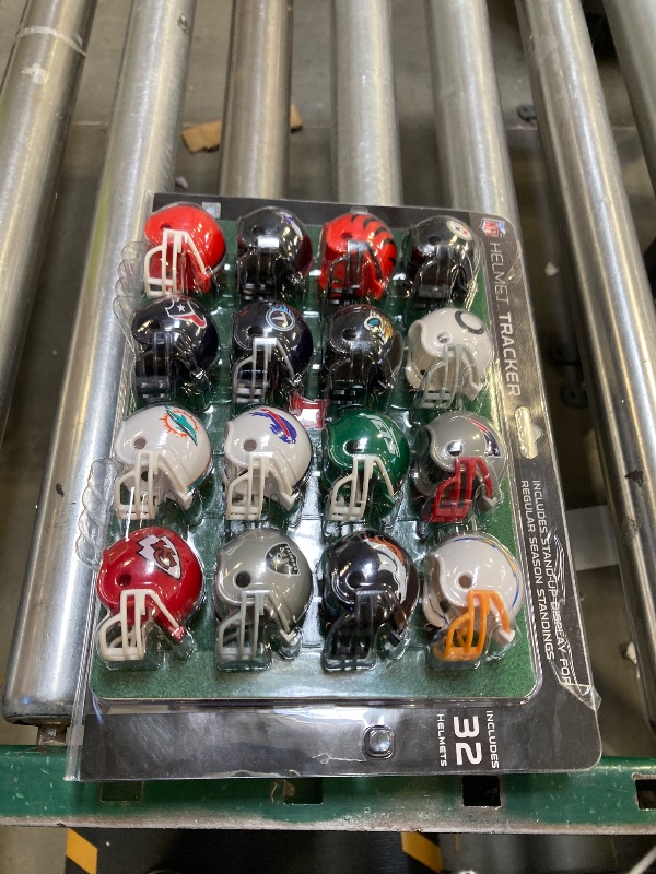 Photo 1 of Riddell unisex teen Novelty Helmet Set, various, One Size US