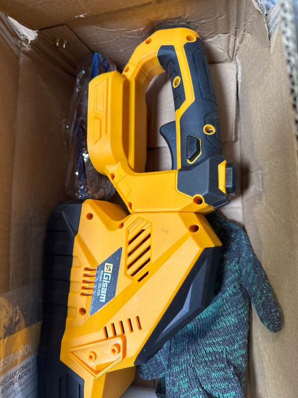 Photo 1 of 22''Hedge Trimmer Cordless,21V Electric Handheld Bush Clipper with 2 Pack 4000mAh Rechargeable Batteries,3200RPM 180°Rotatable Head,3/4''Blade Gap,Lightweight & Compact Trimmer